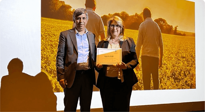 Reconocimiento al compromiso social y educativo